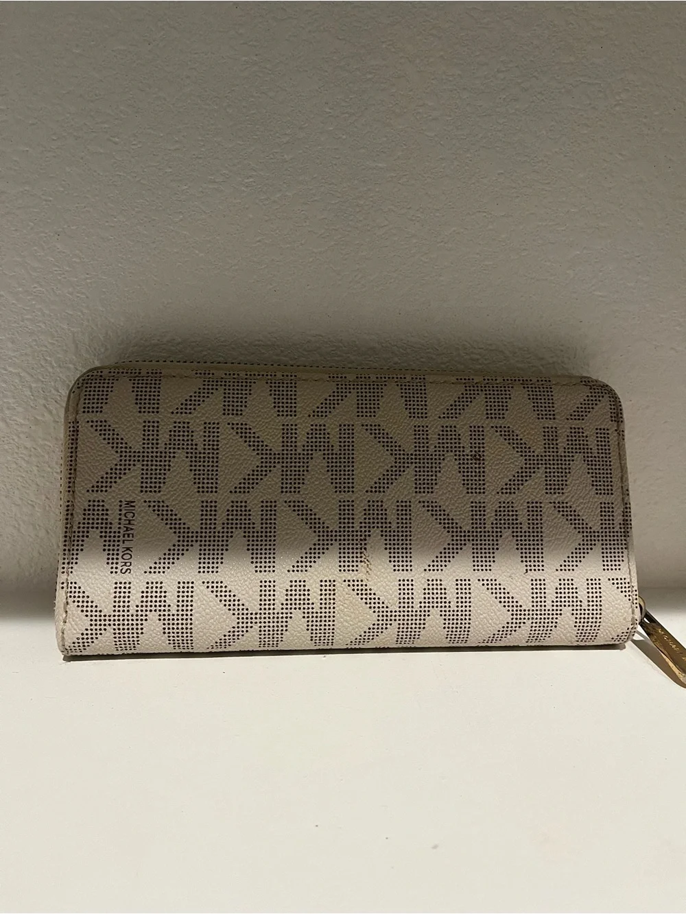 Michael Kors Jet Set Travel MK Logo Zip Around Continental Wallet Vanilla Gold